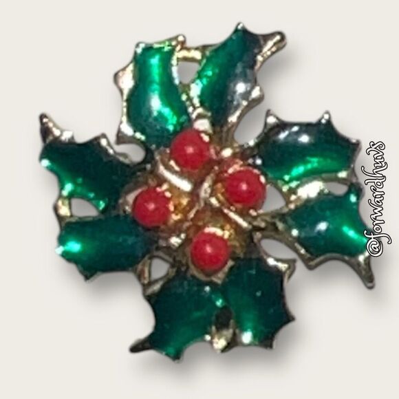 Bundle Sale 3 for $15 | Vintage Poinsettia Earrings - Picture 1 of 9